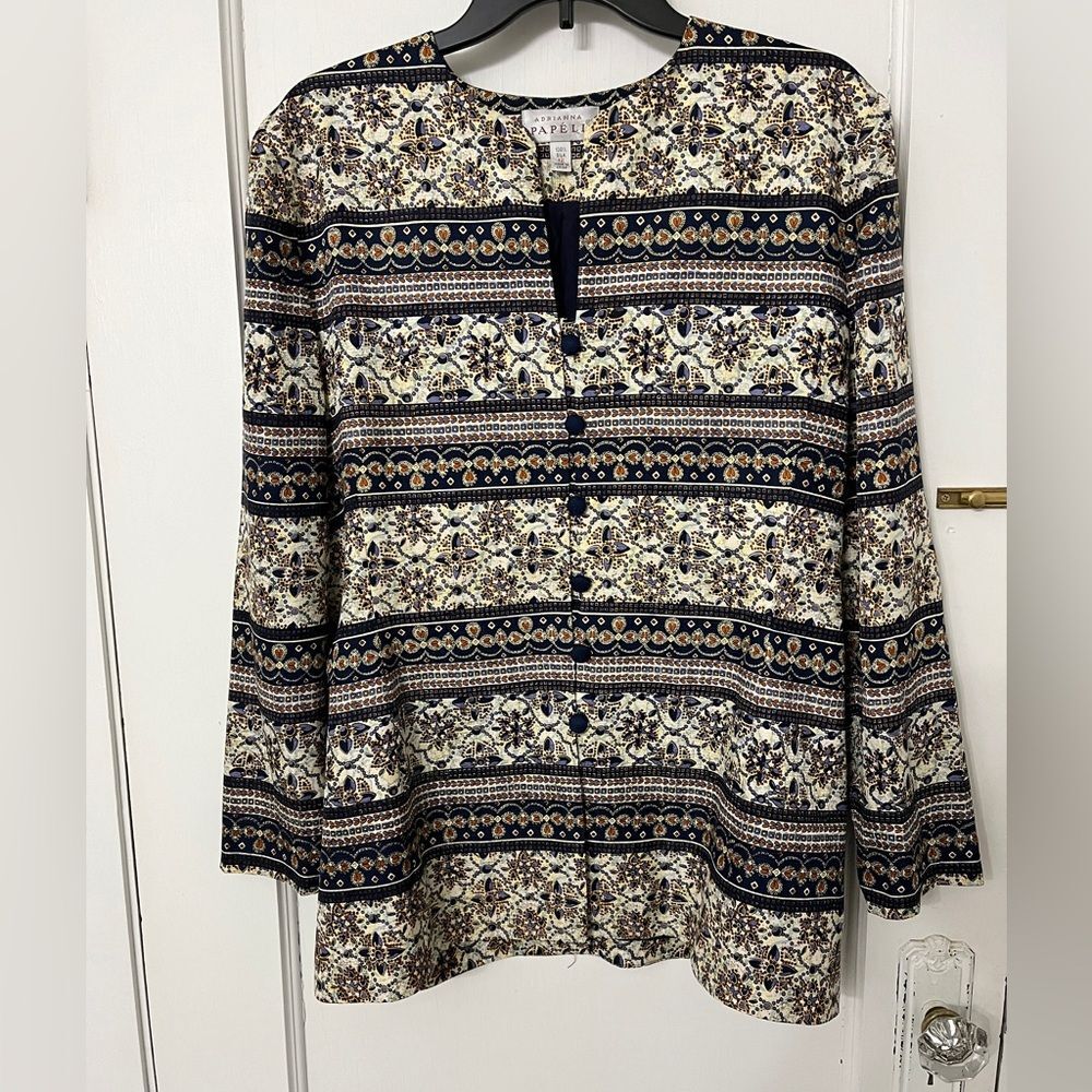 Lined silk blouse by Adrianna Papell, size 12, navy and gold